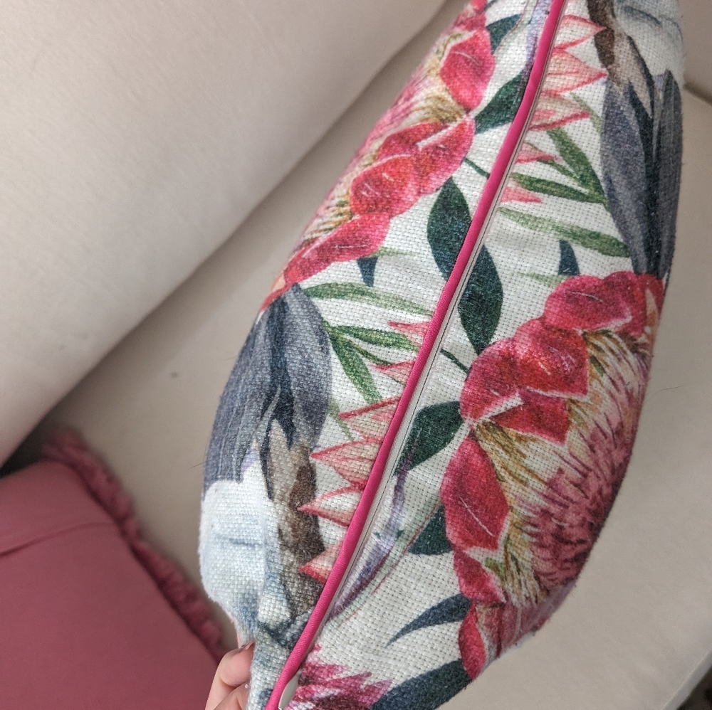 Bright Pillow Set - Picture 9 of 9